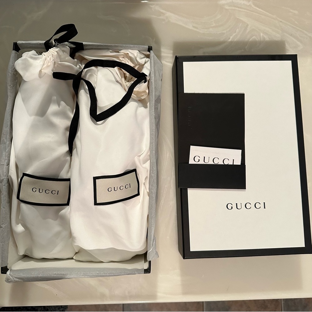GUCCI WOMENS ACE SNEAKER - Picture 10 of 13